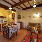 Tuscan Retreat With Pool Lucignano