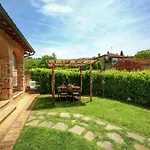 Dom wakacyjny Tuscan Retreat With Pool