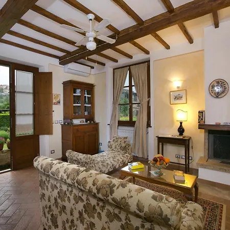 Holiday home Luxurious In With Views Lucignano